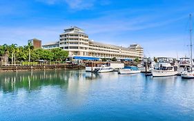 Shangri la Hotel The Marina Cairns